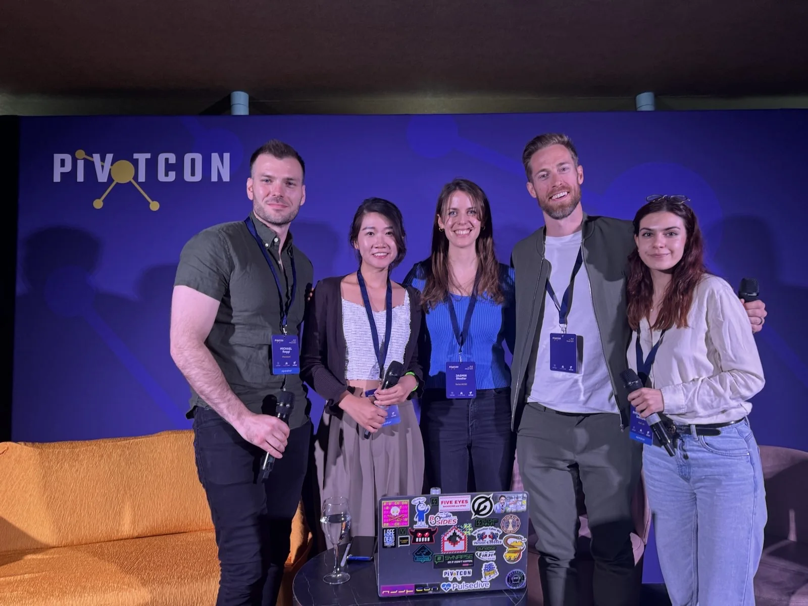 Group photo at PIVOTcon 2025
